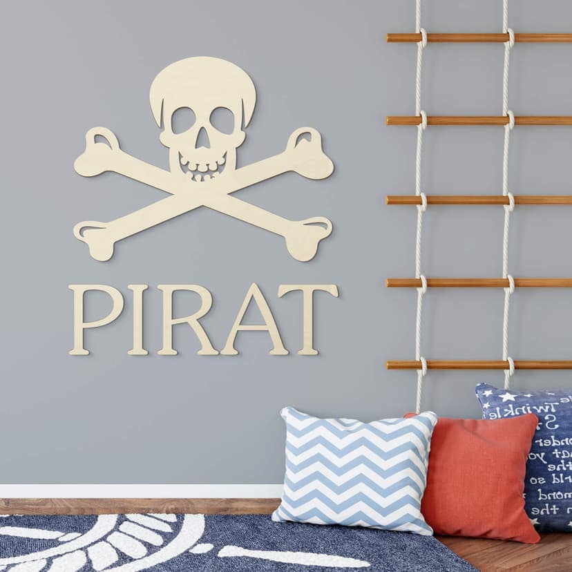 Drewniane litery w kształcie piratów