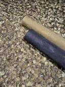 Tapeta z włókniny o wyglądzie betonu i metalu, nowoczesny połysk w kolorze czarnym 