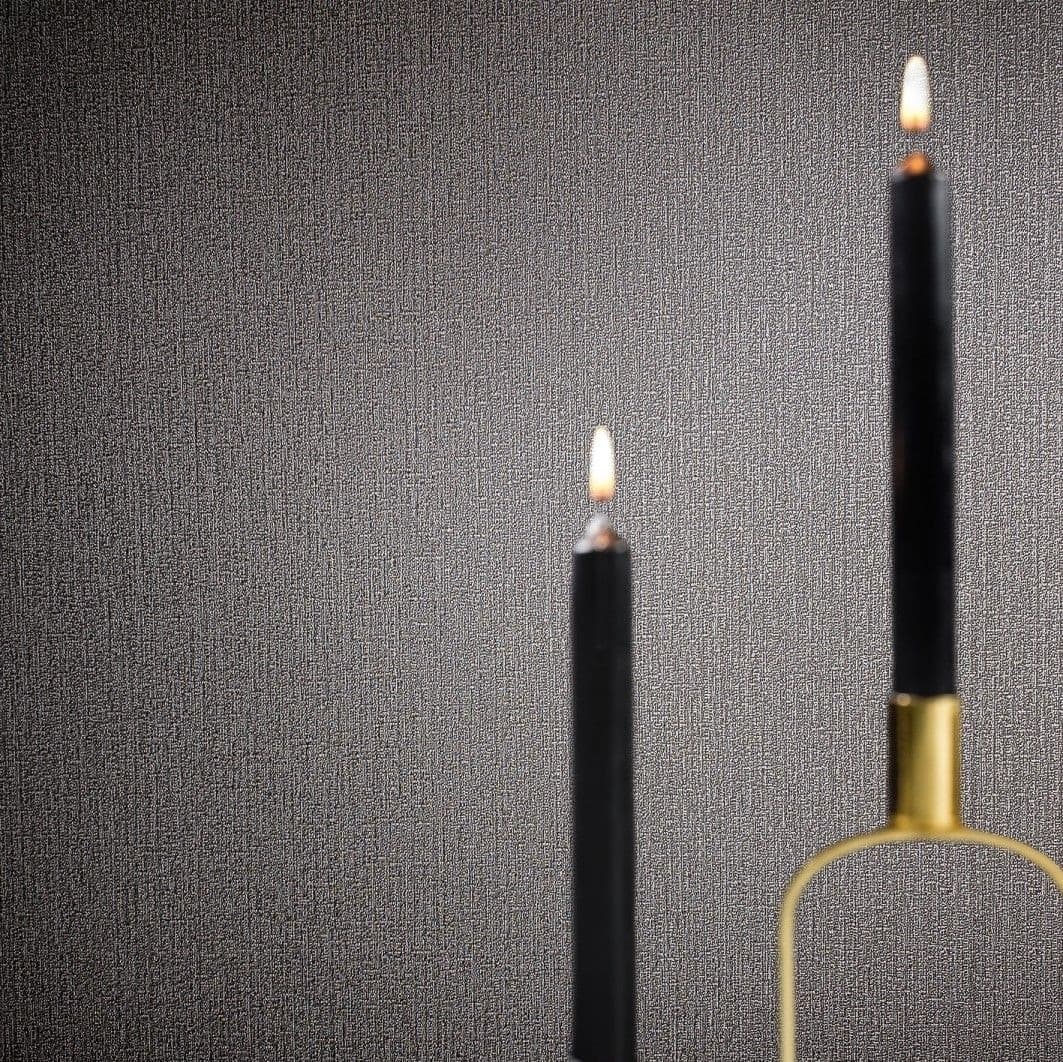 Tapeta z włókniny o delikatnych liniach i lekkiej fakturze, antracytowa gładka