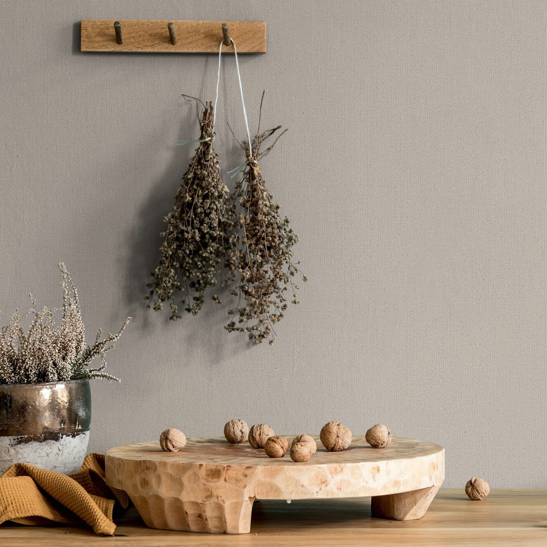 Tapeta z włókniny o wyglądzie betonu, gładka, nowoczesna, matowa w kolorze beżowym 