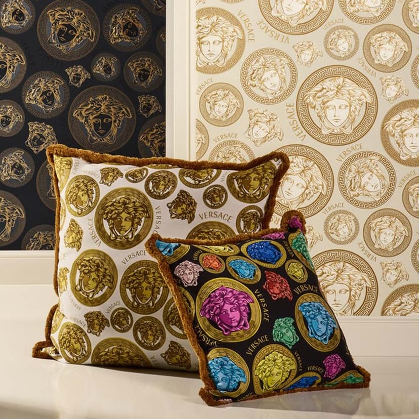 Tapeta Versace Home złoto-biała luksusowa tapeta z włókniny z designerskim wzorem głowy Meduzy