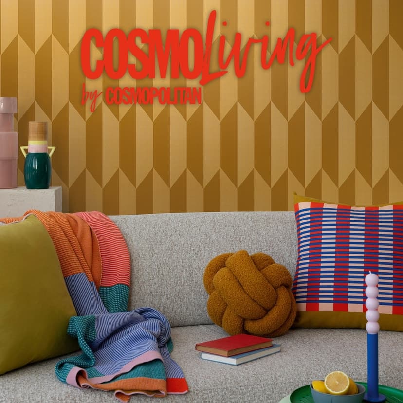 Złota tapeta COSMOPOLITAN z efektem 3D - nowoczesny wzór metalicznej tapety z włókniny