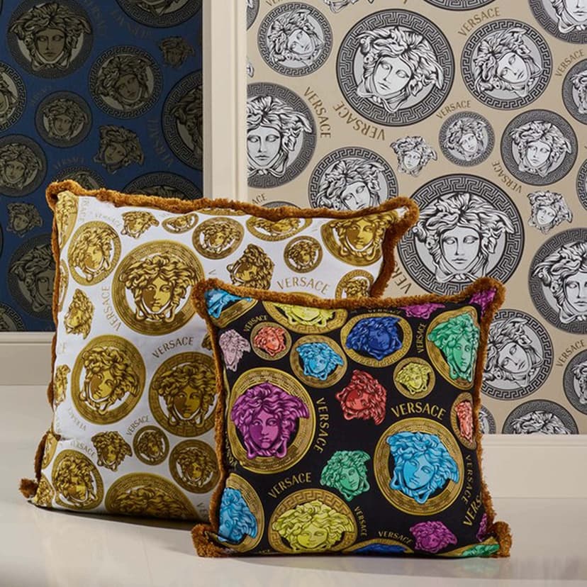 Versace Home próbka tapety Głowy Meduzy luksusowa tapeta beżowo-srebrna designerska tapeta z włókniny